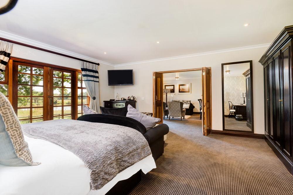 Irene Country Lodge, Autograph Collection Centurion Exterior photo A bedroom at the hotel