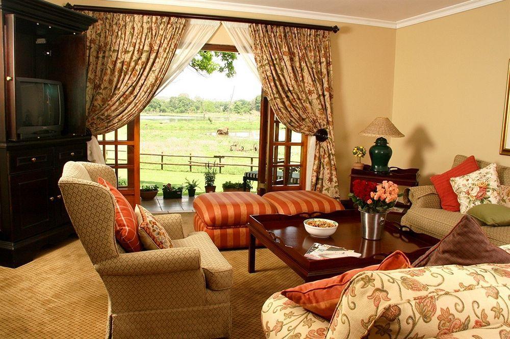 Irene Country Lodge, Autograph Collection Centurion Exterior photo A living room