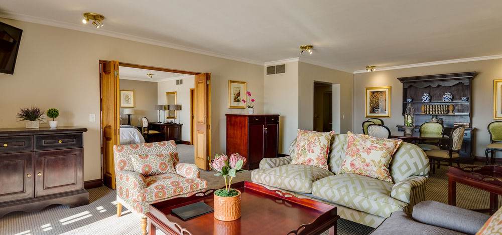Irene Country Lodge, Autograph Collection Centurion Exterior photo A suite at the Hilton Johannesburg